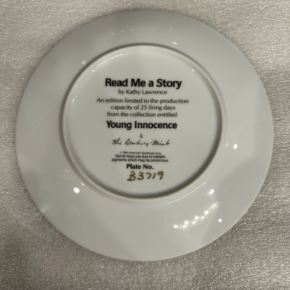 Kathy Lawrence Read Me a Story Decorative Plate with Child and Teddy Bear 678 - Picture 4 of 5
